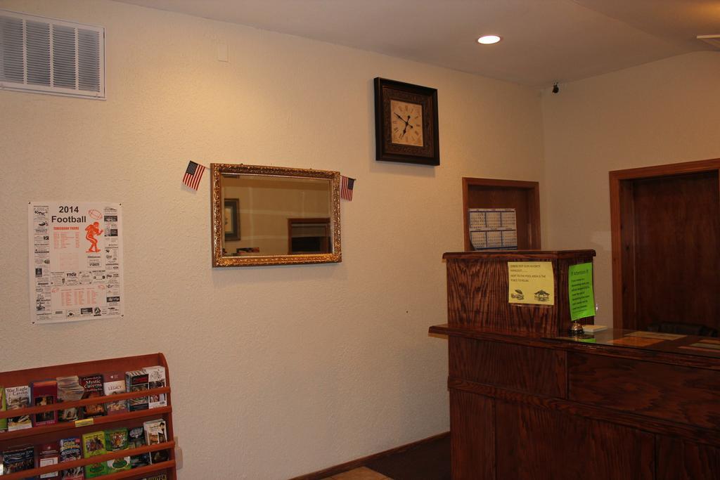 Oak Hill Inn And Suites Tahlequah Exteriör bild
