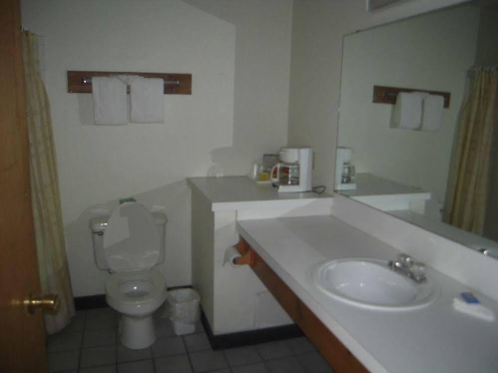 Oak Hill Inn And Suites Tahlequah Exteriör bild
