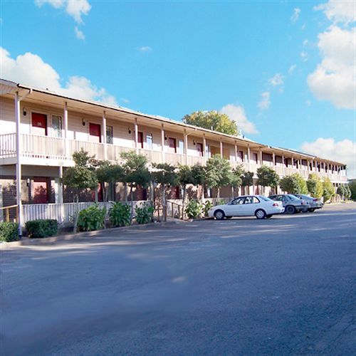 Oak Hill Inn And Suites Tahlequah Exteriör bild