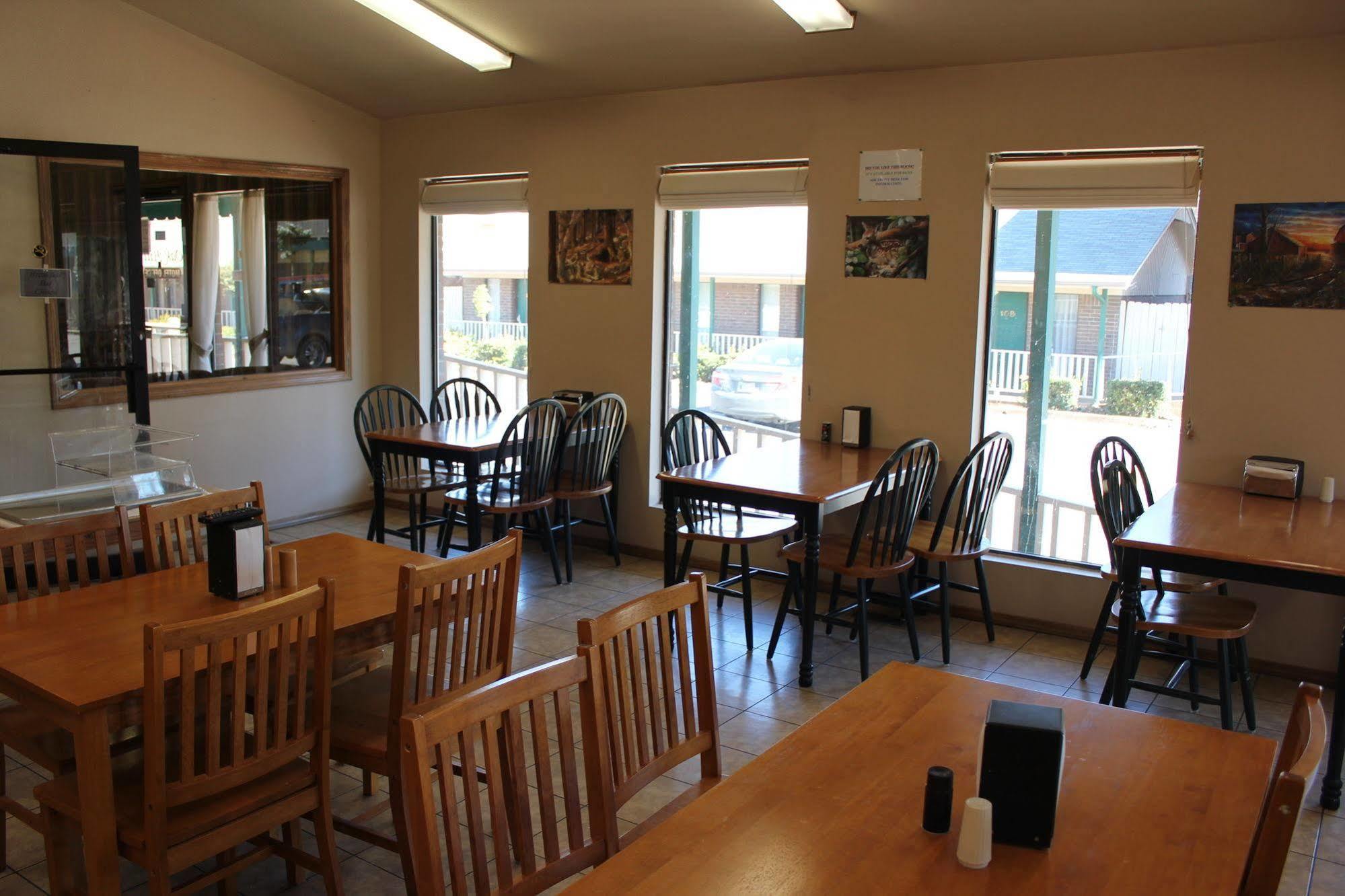 Oak Hill Inn And Suites Tahlequah Exteriör bild