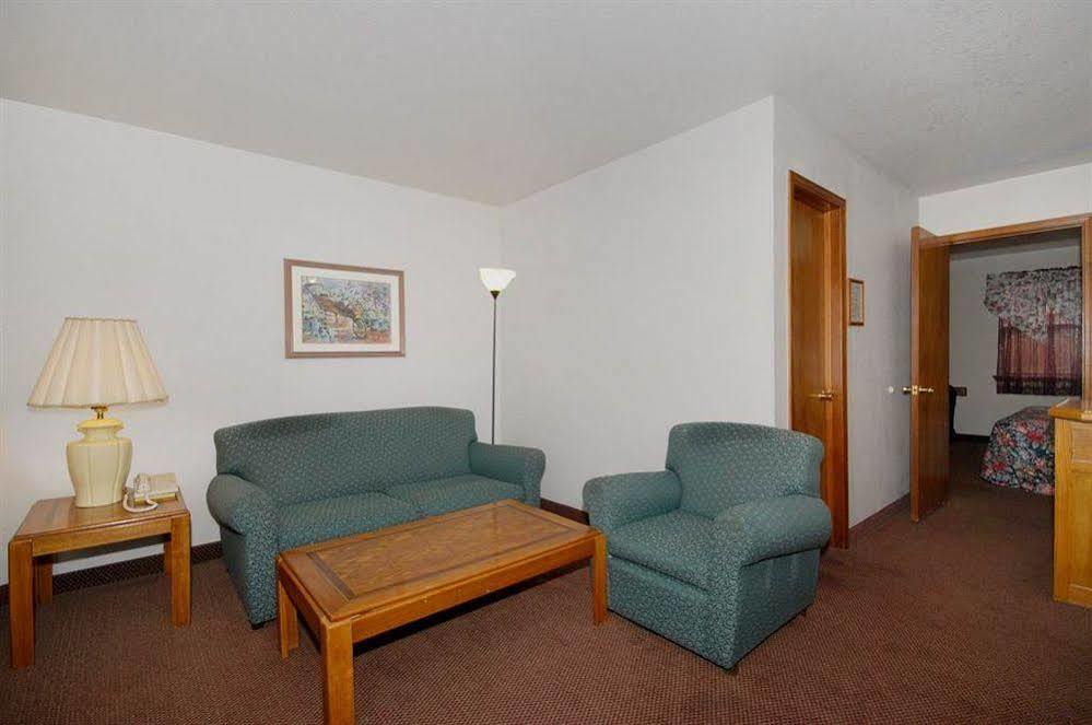 Oak Hill Inn And Suites Tahlequah Exteriör bild